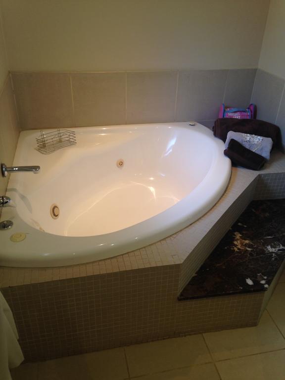 A Hundred Thousand Welcomes B&B Sandton Habitación foto